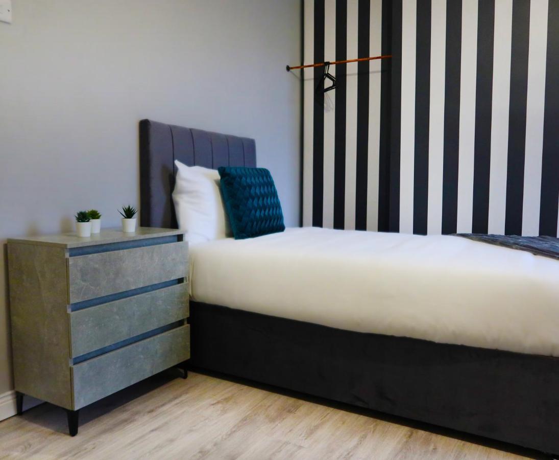Broadway Belfast! Central Location! Sleeps 6! المظهر الخارجي الصورة