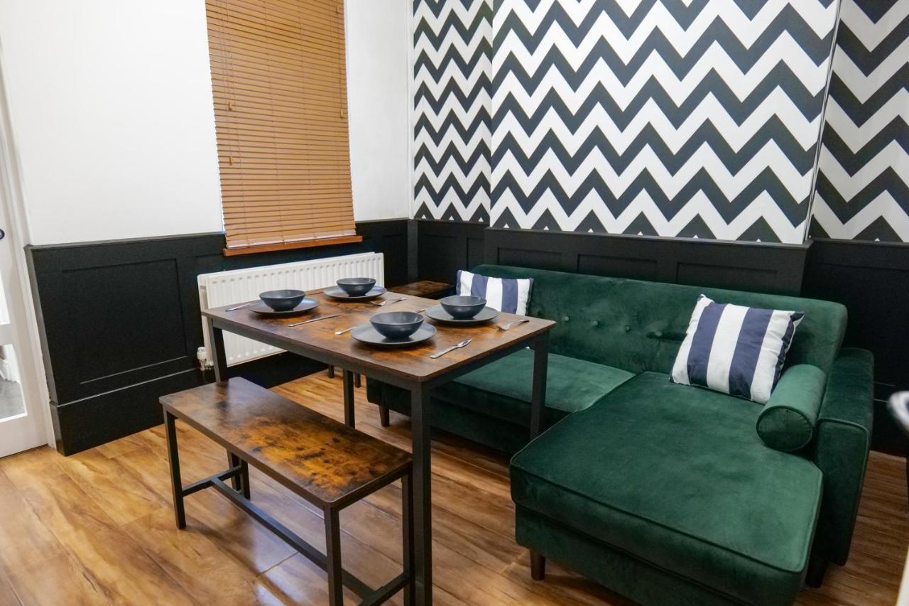 Broadway Belfast! Central Location! Sleeps 6! المظهر الخارجي الصورة