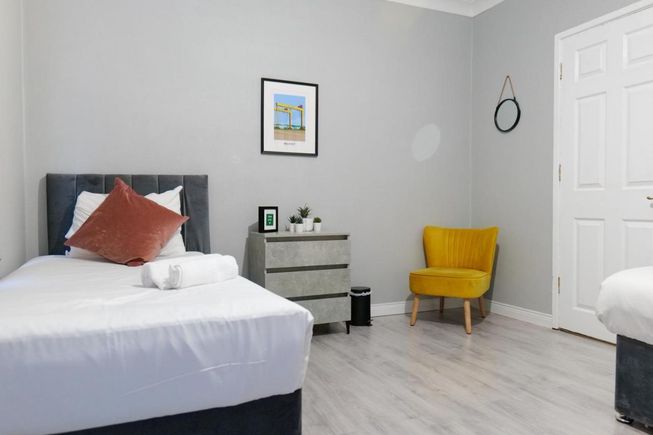 Broadway Belfast! Central Location! Sleeps 6! المظهر الخارجي الصورة