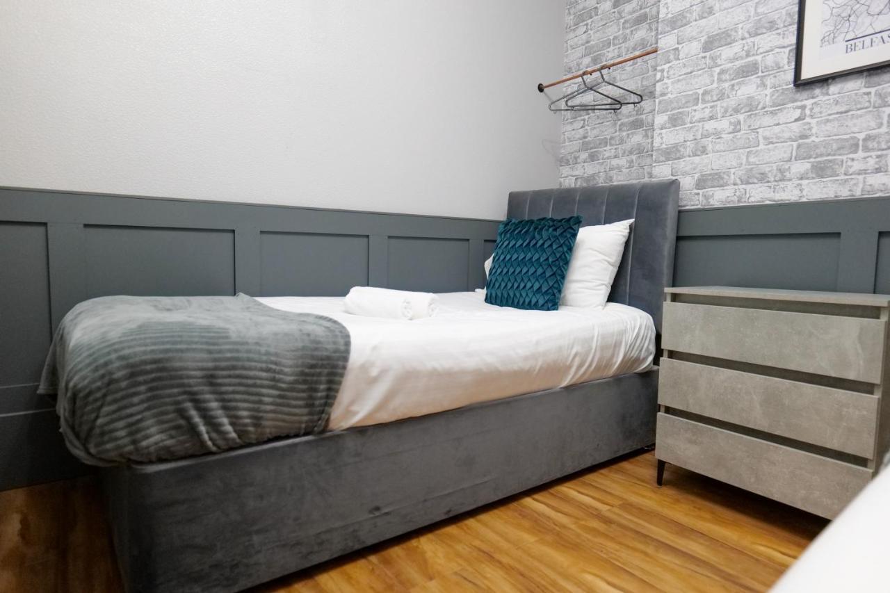 Broadway Belfast! Central Location! Sleeps 6! المظهر الخارجي الصورة